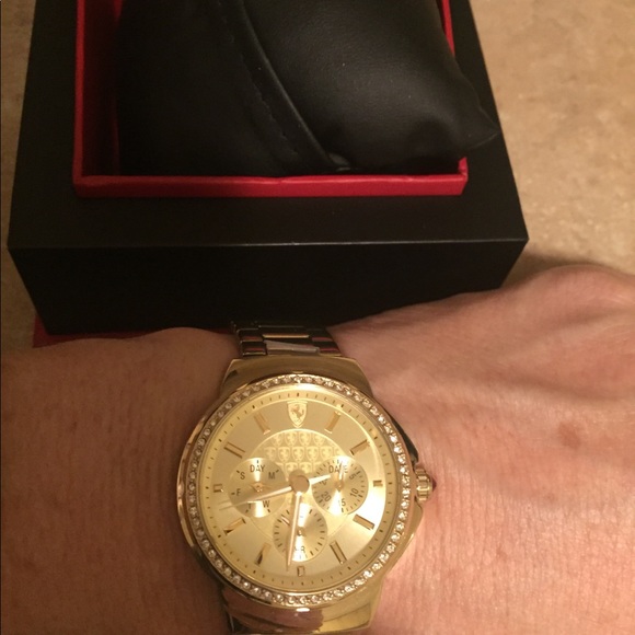 Ferrari Watch - Picture 4 of 4